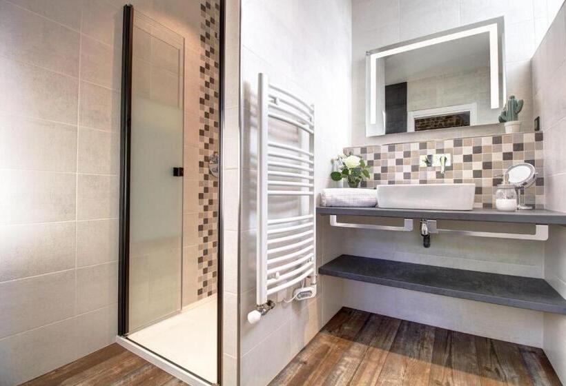 מיטת קינג בסוויטה, La Cotentine Maison D Hôtes