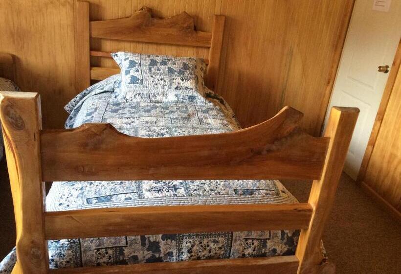 标准三人间外部浴室, Los Mañíos Del Queulat Puyuhuapi