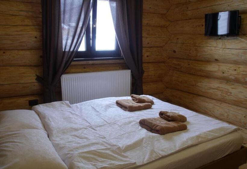 Трехместный Номер Комфорт, Berloga Pylypets