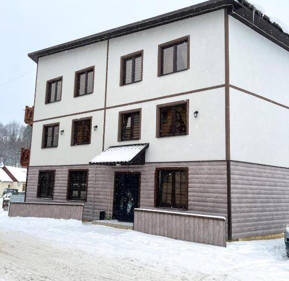 Четырехместный Номер Superior, Berloga Pylypets