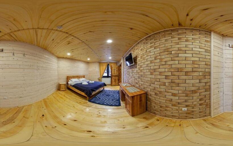 Четырехместный Номер Superior, Berloga Pylypets