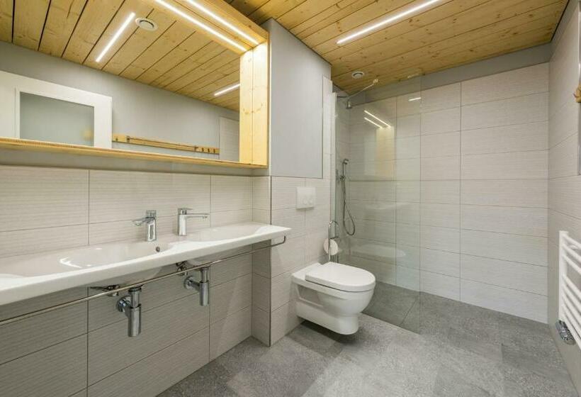 발코니 디럭스 룸, Chalupa