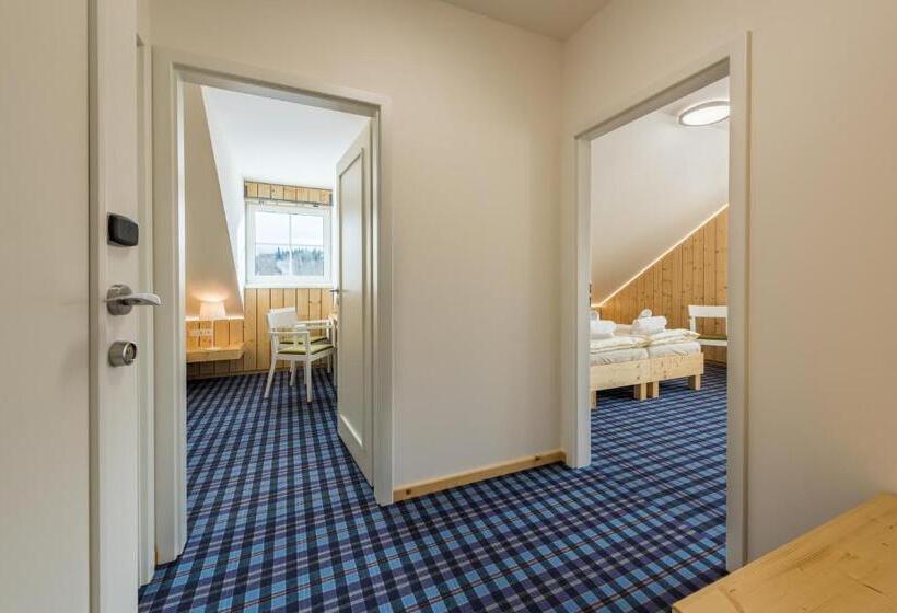 발코니 디럭스 룸, Chalupa