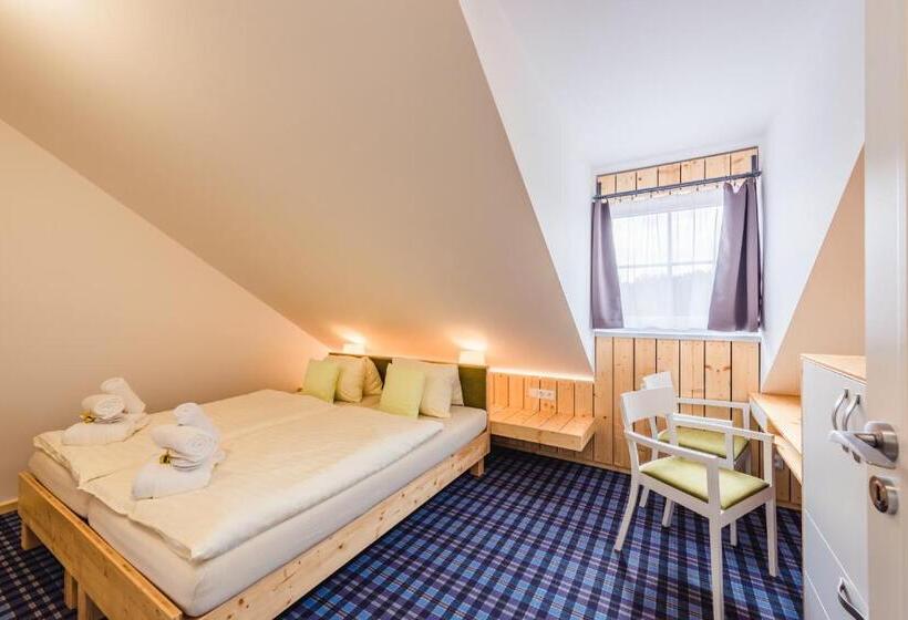 발코니 디럭스 룸, Chalupa