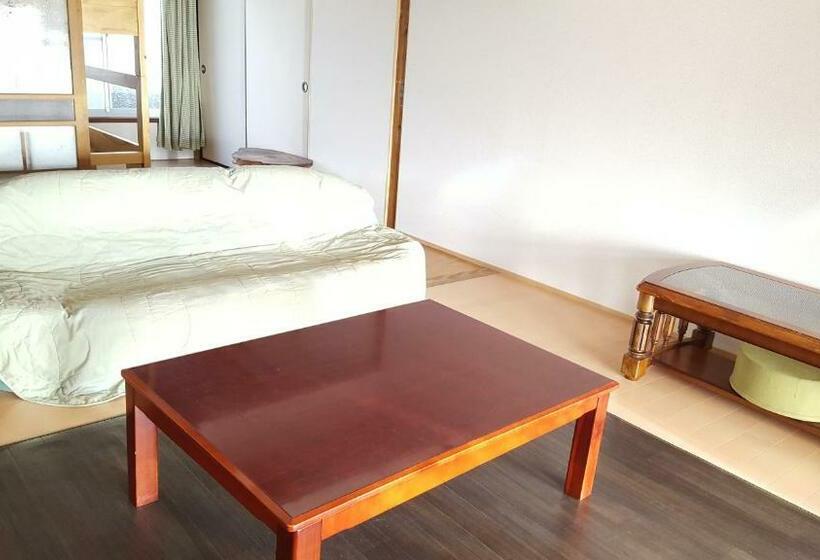 إستوديو قياسى, Guest House Island