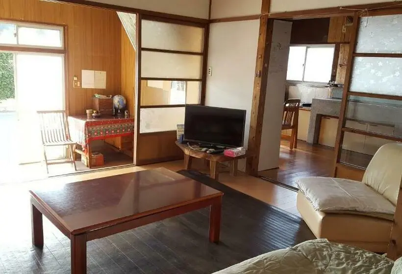 スタンダードスタジオ, Guest House Island