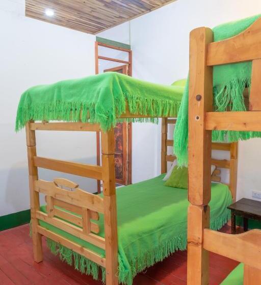 חדר סטנדרט לארבעה, Hostal El Caminante