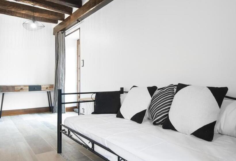 غرفة ديلوكس ثلاثية, Jardin Des Sens, La Rente D Eguilly