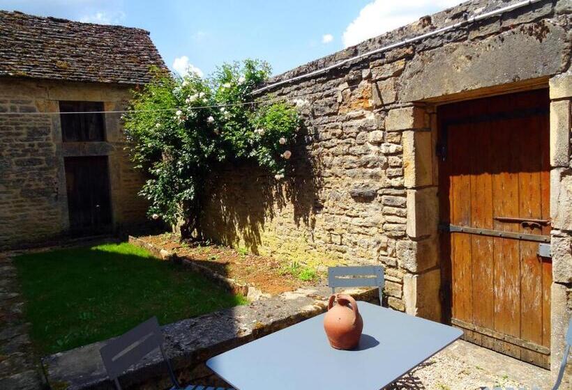 منزل غرفتين نوم, Jardin Des Sens, La Rente D Eguilly