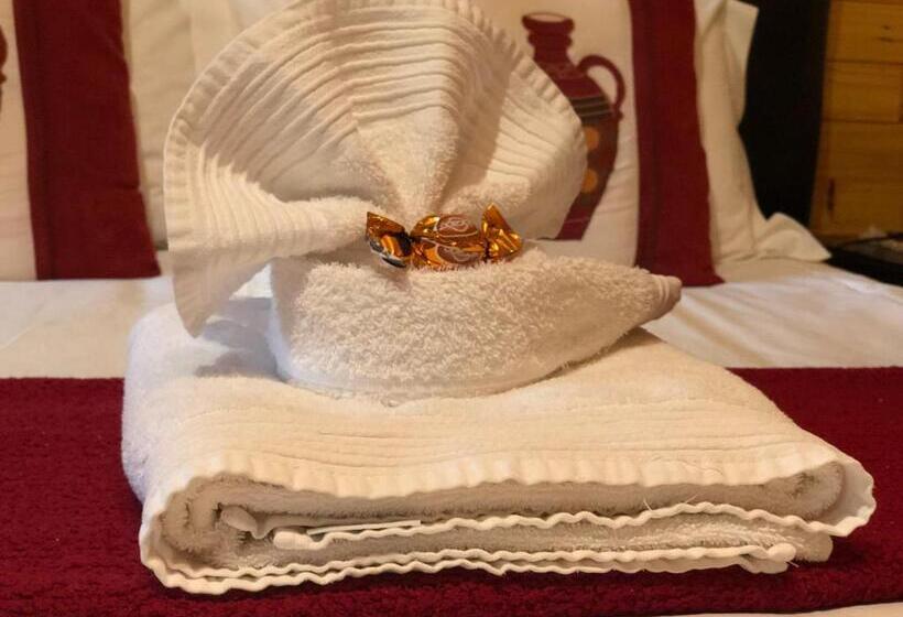 デラックスルーム, Sanyati Guesthouse