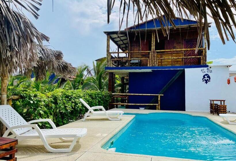 اتاق استاندارد با چشمانداز استخر, Un Dia Boutique Resort