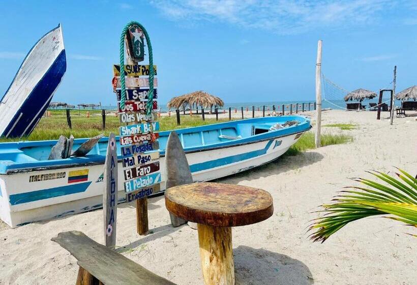 اتاق استاندارد با چشمانداز استخر, Un Dia Boutique Resort