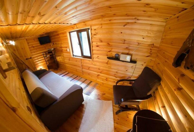 חדר אקונומי, California