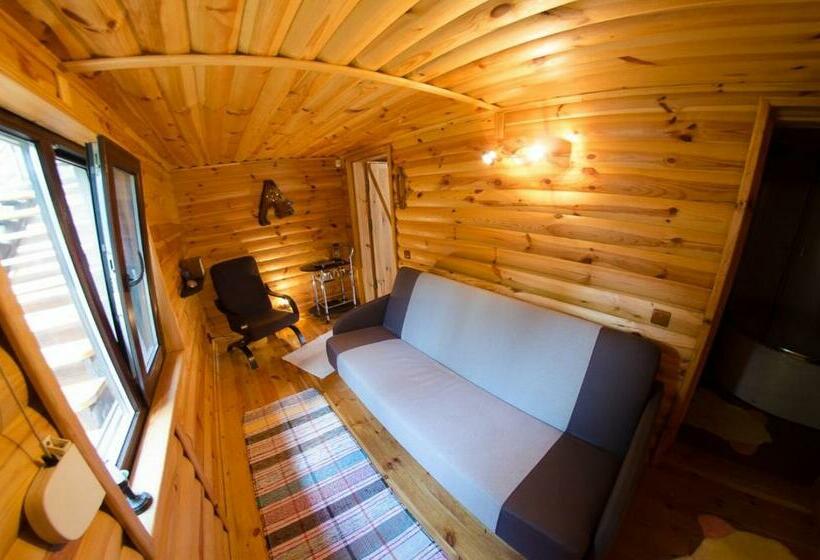 חדר אקונומי, California