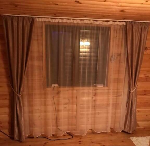 חדר אקונומי, California