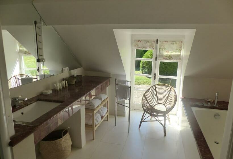 غرفة ديلوكس, Château Des Grotteaux