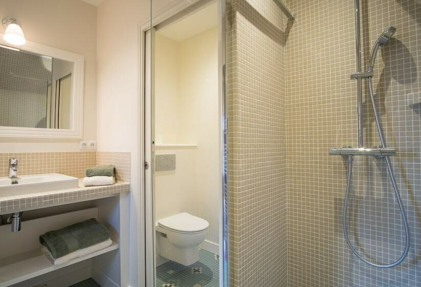 غرفة ديلوكس, Château Des Grotteaux