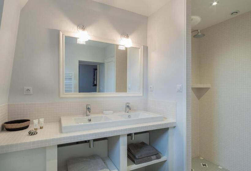 غرفة ديلوكس, Château Des Grotteaux