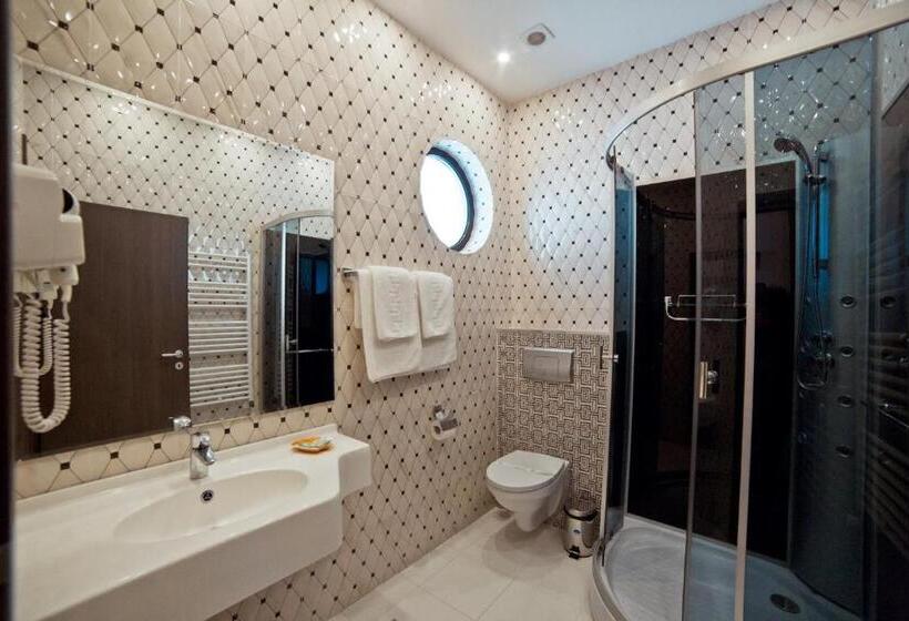 Номер Superior, Evergreen