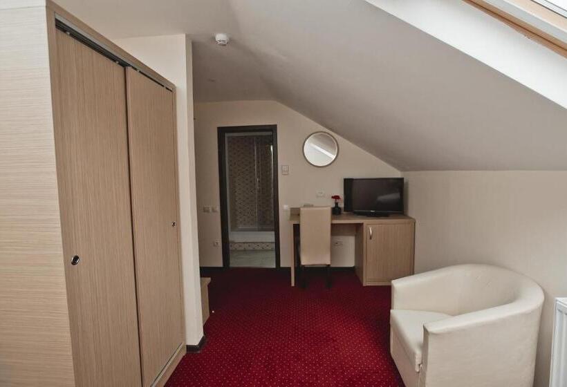 Пентхаус, Evergreen