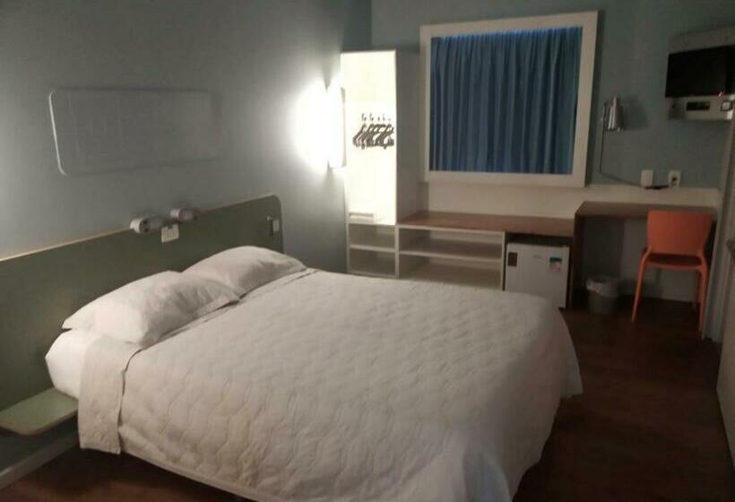 스탠다드 트리플 룸, Ibis Budget Nao Me Toque