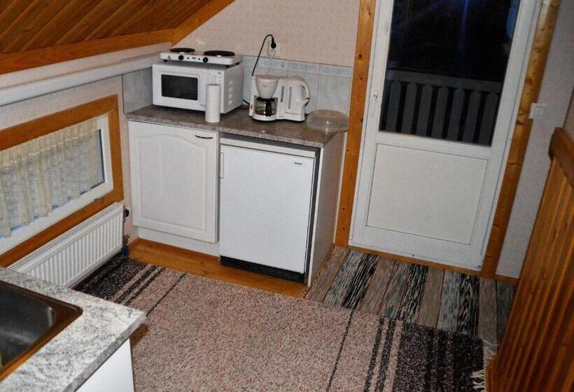 Семейный Номер Совместный Санузел, Maatilamatkailu Heikin Tupa