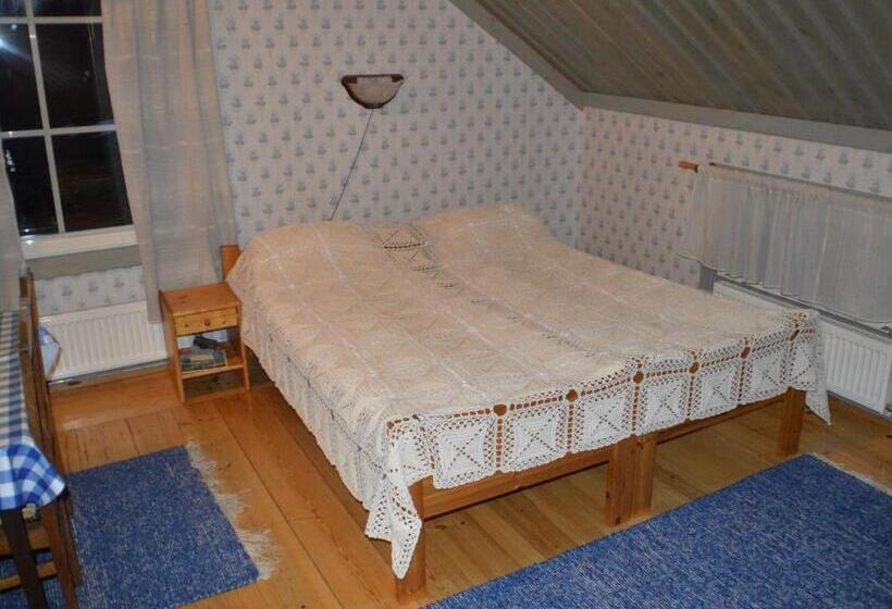 Семейный Номер Совместный Санузел, Maatilamatkailu Heikin Tupa