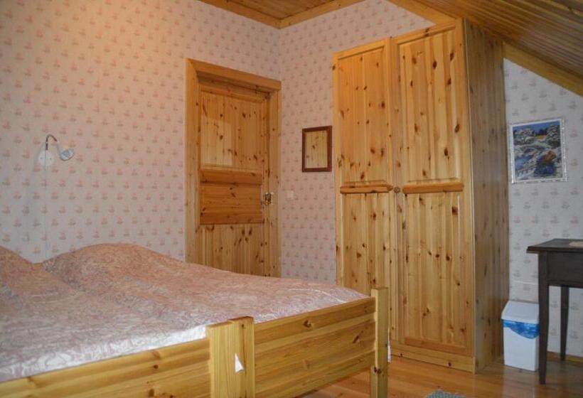 스탠다드 룸 공동 욕실, Maatilamatkailu Heikin Tupa