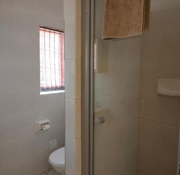 基本间, Acacia Gastehuis