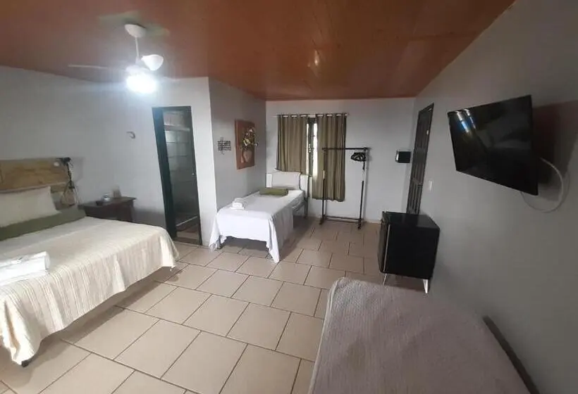 スーペリアの４人部屋, Casarão Da Praia   Itaipuaçu, Jardim Atlântico, Maricá