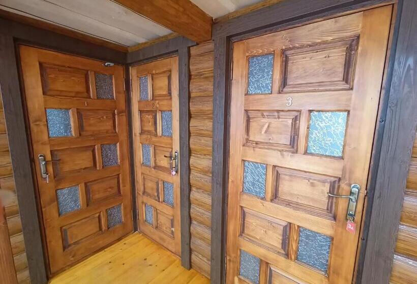 منزل 4 غرف نوم, Girskyi Kutochok