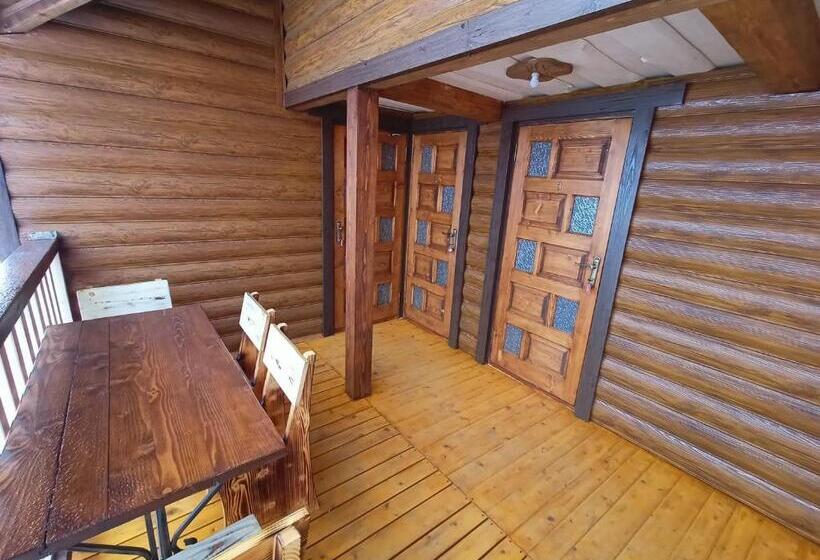 منزل 4 غرف نوم, Girskyi Kutochok