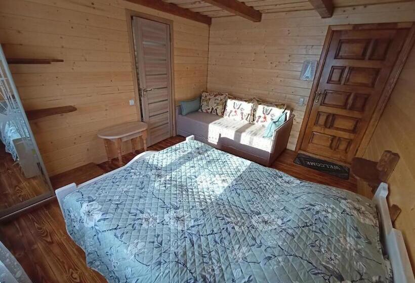 منزل 4 غرف نوم, Girskyi Kutochok