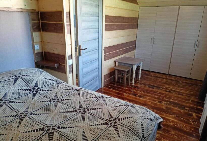 منزل غرفتين نوم, Girskyi Kutochok