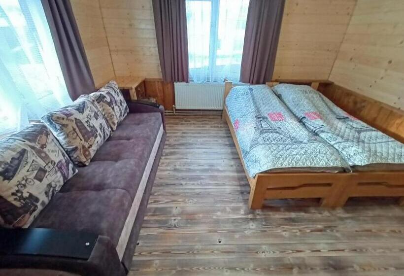 منزل 4 غرف نوم, Girskyi Kutochok