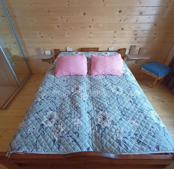 منزل 4 غرف نوم, Girskyi Kutochok