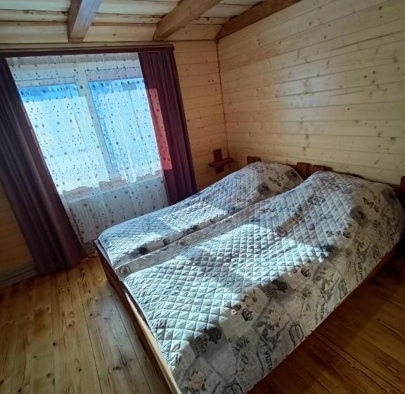 منزل 4 غرف نوم, Girskyi Kutochok