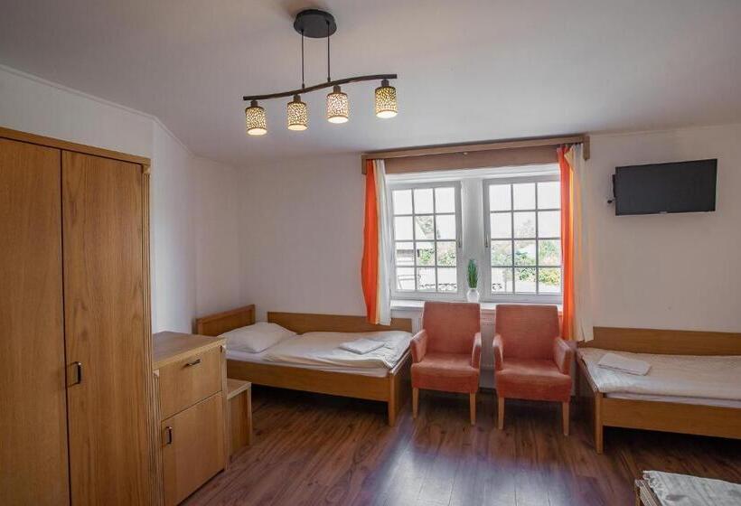 غرفة قياسية ثلاثية, Penzion Statek Bernard