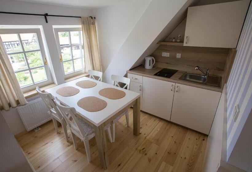 شقة غرفتين, Penzion Statek Bernard