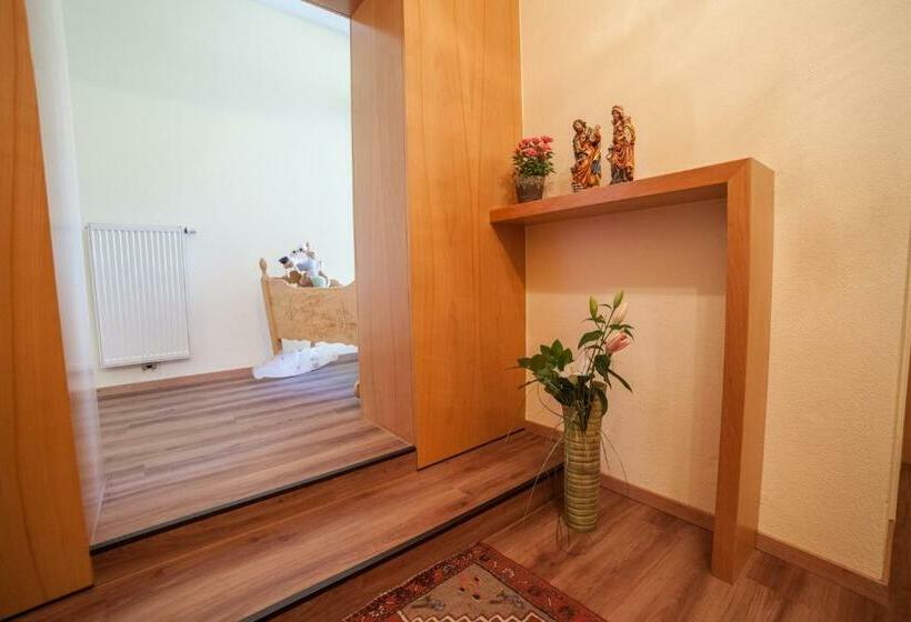 Номер Стандарт с Балконом, Gasthof Mauthner Zum Kirchenwirt