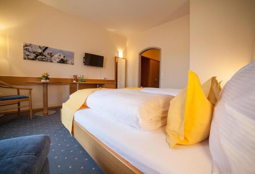 Номер Стандарт с Балконом, Gasthof Mauthner Zum Kirchenwirt