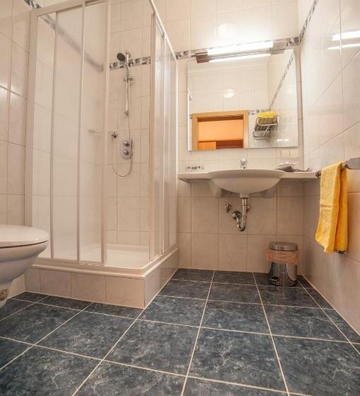 Номер Стандарт с Балконом, Gasthof Mauthner Zum Kirchenwirt