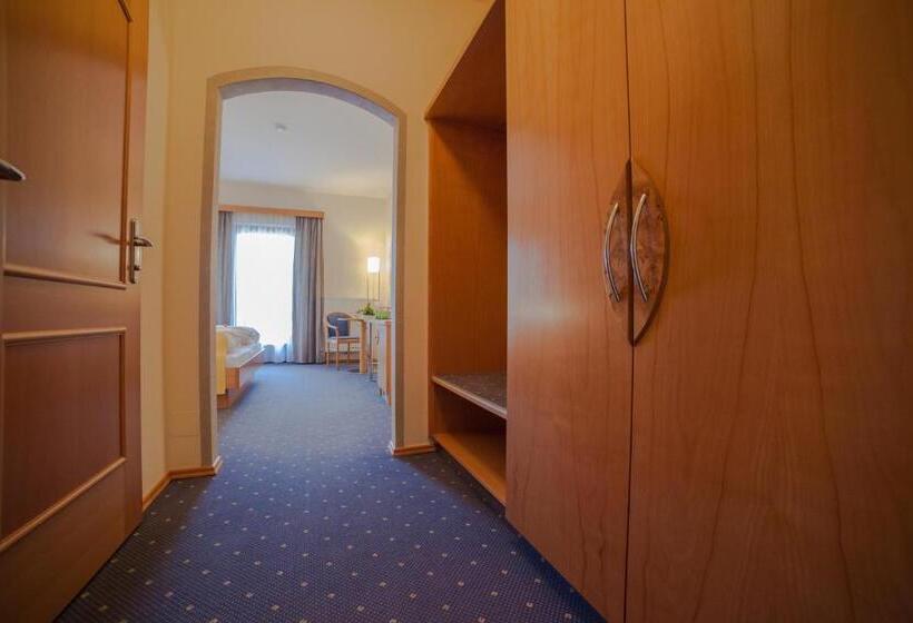 Номер Стандарт с Балконом, Gasthof Mauthner Zum Kirchenwirt