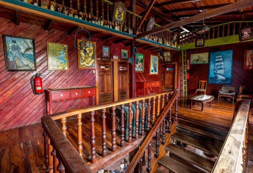 اتاق استاندارد سه نفره, Hosteria Farallon Dillon