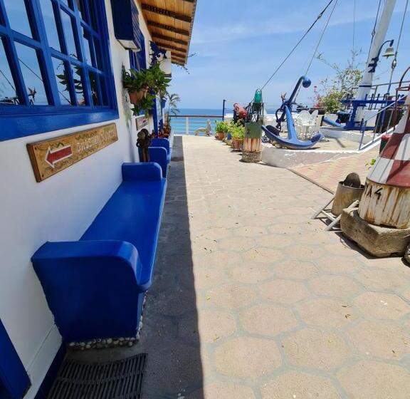 اتاق خانوادگی, Hosteria Farallon Dillon