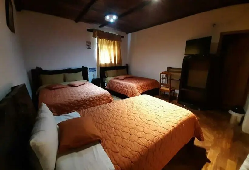 Basic Kolmen Hengen Huone, Hosteria San Jose De Sigchos