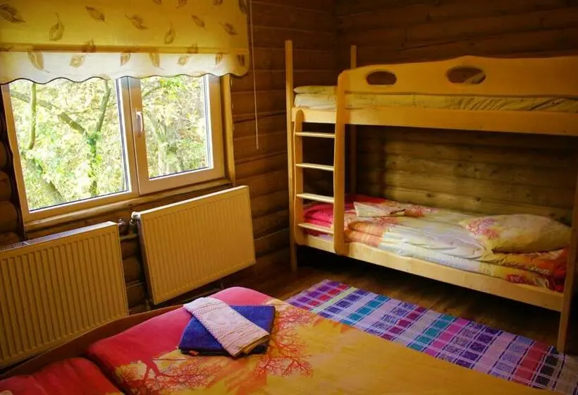 Standard Neljän Hengen Huone, Lian Family Hotel & Restaurant