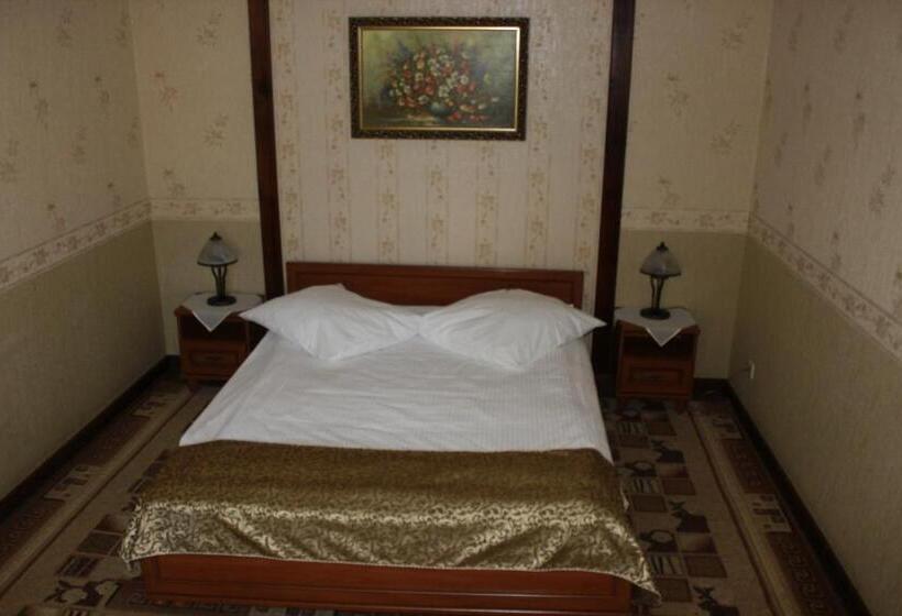 اتاق راحتی, Nashe Misto Guest House