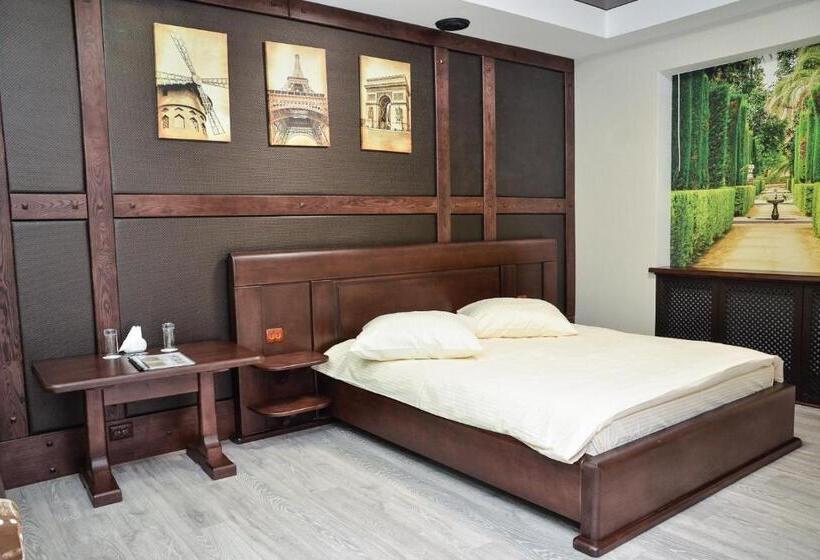 اتاق راحتی, Nashe Misto Guest House