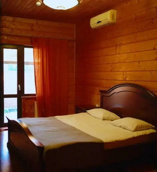 デラックスルーム, Grebenky Motel